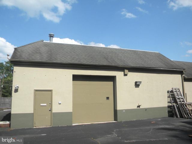 725 REAR BETHLEHEM PIKE, Flourtown, PA 19031