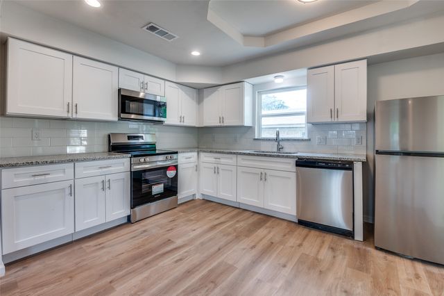 604 N East Street, Arlington, TX 76011