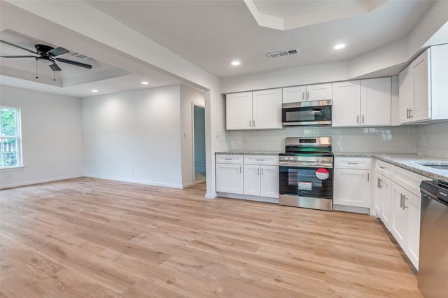 604 N East Street, Arlington, TX 76011