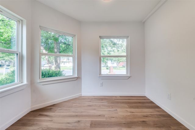 604 N East Street, Arlington, TX 76011
