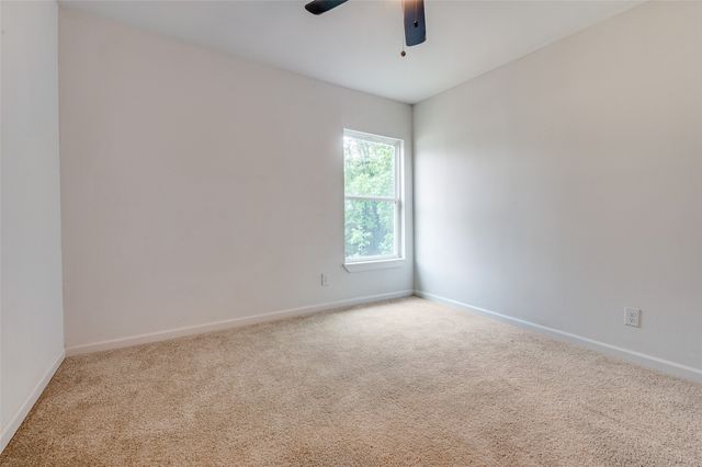604 N East Street, Arlington, TX 76011
