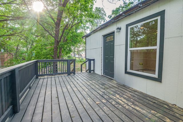 604 N East Street, Arlington, TX 76011