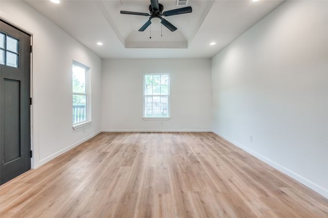 604 N East Street, Arlington, TX 76011