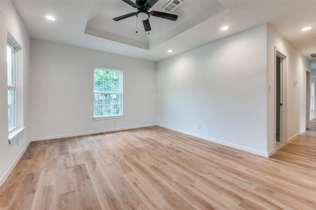 604 N East Street, Arlington, TX 76011