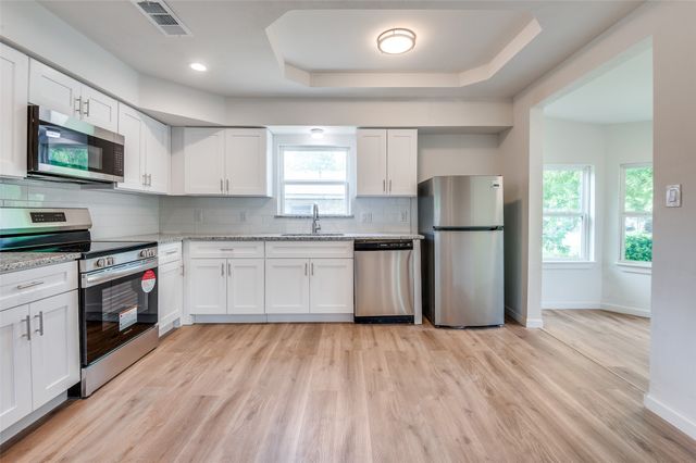 604 N East Street, Arlington, TX 76011