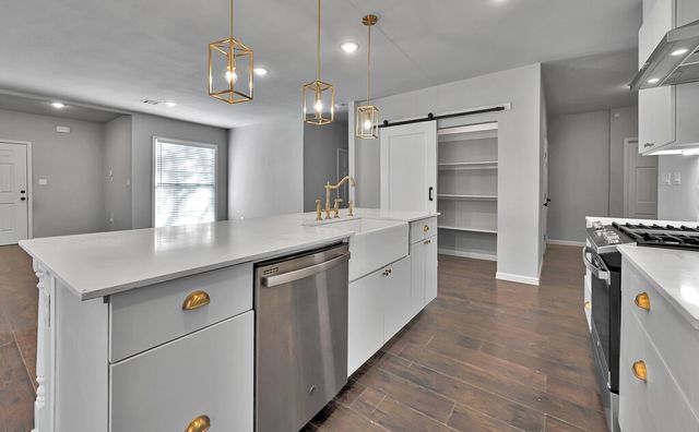 2001 Colcord Avenue, Waco, TX 76707