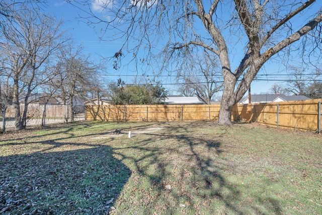2001 Colcord Avenue, Waco, TX 76707
