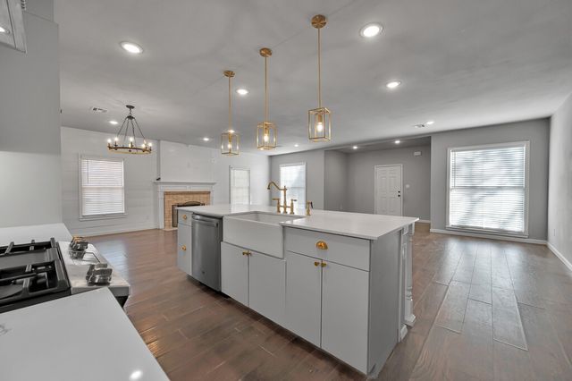 2001 Colcord Avenue, Waco, TX 76707