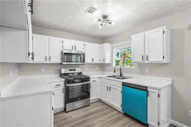 826 Shore Drive, Lithonia, GA 30058