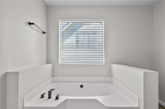 826 Shore Drive, Lithonia, GA 30058