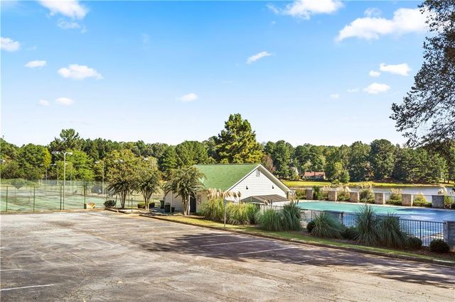 826 Shore Drive, Lithonia, GA 30058