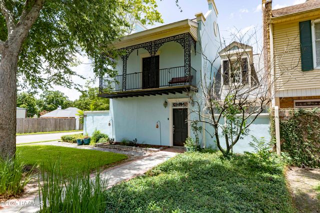211 Ursuline Street, Lafayette, LA 70506