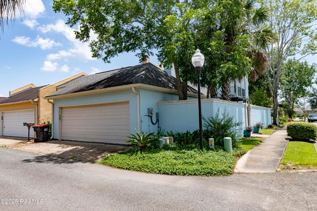211 Ursuline Street, Lafayette, LA 70506