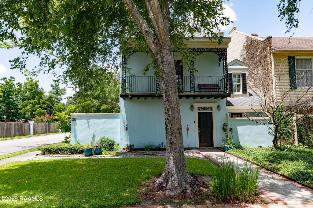 211 Ursuline Street, Lafayette, LA 70506