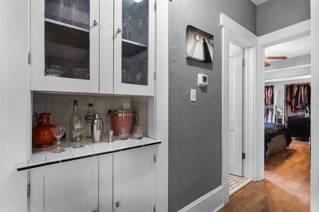 Image 18 of property listing at 110 N BROWN AVENUE, Orlando, FL 32801