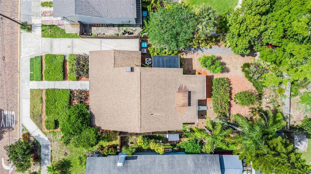 Image 26 of property listing at 110 N BROWN AVENUE, Orlando, FL 32801