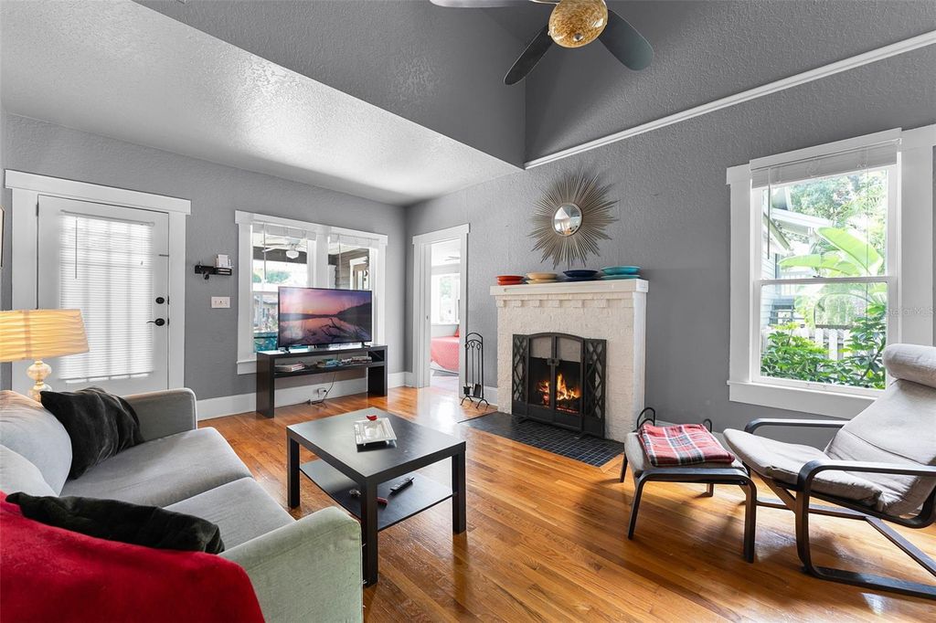 Image 5 of property listing at 110 N BROWN AVENUE, Orlando, FL 32801