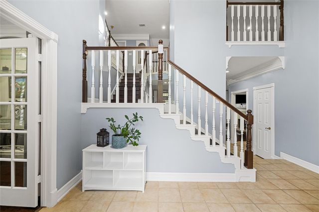402 Lakeside Boulevard, Sugar Land, TX 77478