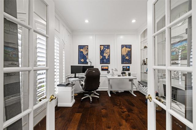 402 Lakeside Boulevard, Sugar Land, TX 77478