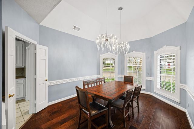 402 Lakeside Boulevard, Sugar Land, TX 77478