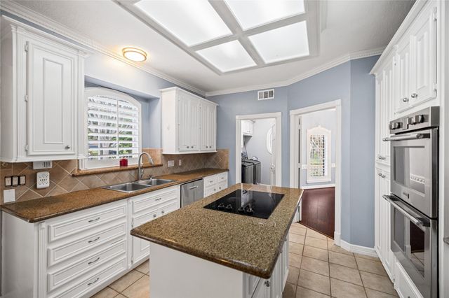 402 Lakeside Boulevard, Sugar Land, TX 77478