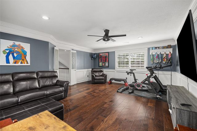 402 Lakeside Boulevard, Sugar Land, TX 77478