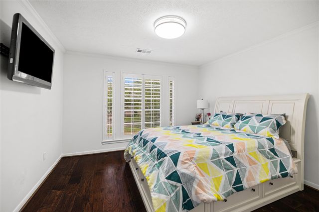 402 Lakeside Boulevard, Sugar Land, TX 77478