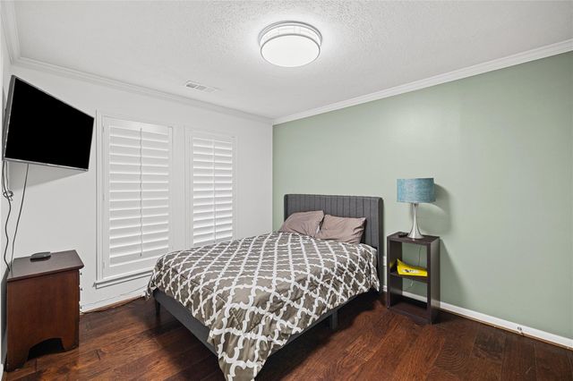 402 Lakeside Boulevard, Sugar Land, TX 77478