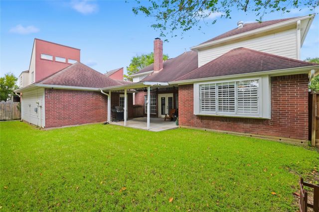 402 Lakeside Boulevard, Sugar Land, TX 77478