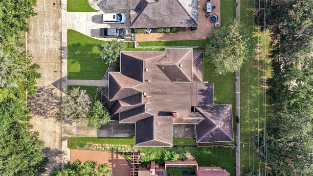 402 Lakeside Boulevard, Sugar Land, TX 77478