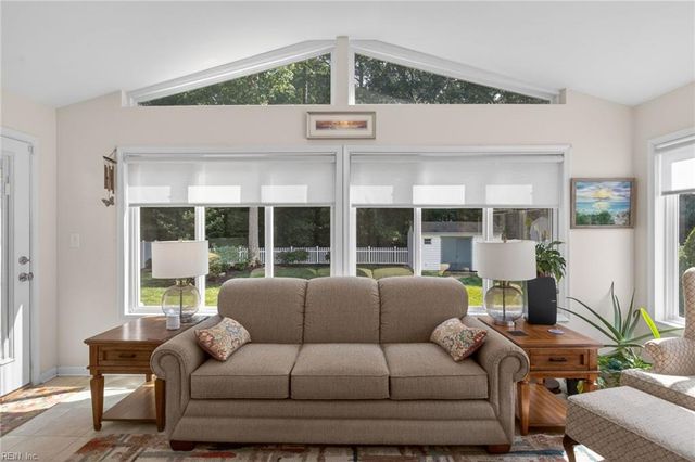 309 Treis TRL, Yorktown, VA 23693
