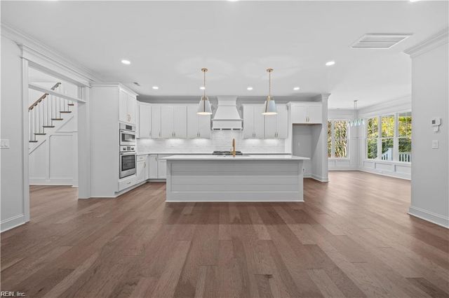 1429 Franklin DR, Virginia Beach, VA 23454