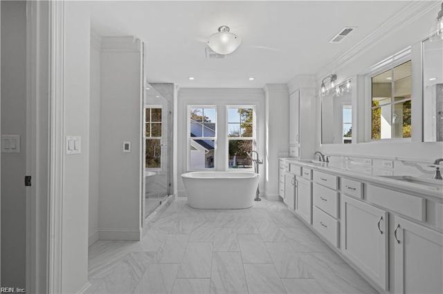 1429 Franklin DR, Virginia Beach, VA 23454