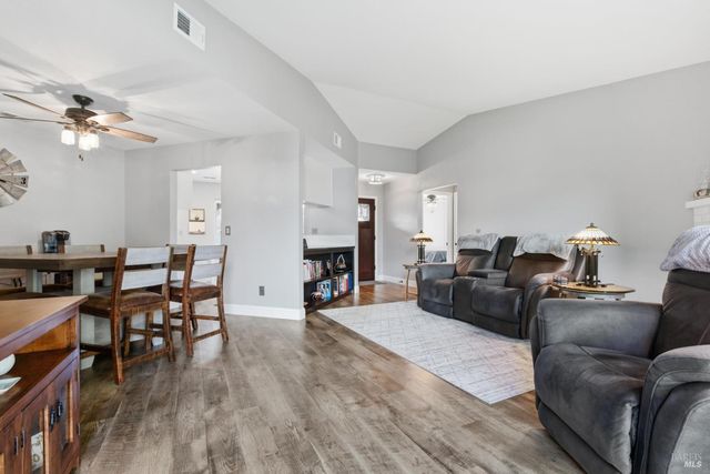 1433 Langley Way, Suisun City, CA 94585