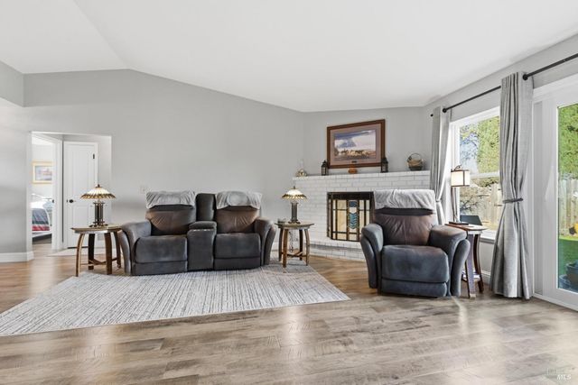 1433 Langley Way, Suisun City, CA 94585