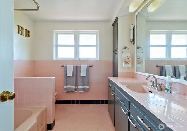 1012 Evergreen Drive, Bellevue, WA 98004