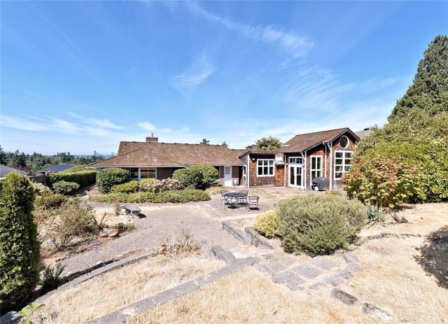 1012 Evergreen Drive, Bellevue, WA 98004