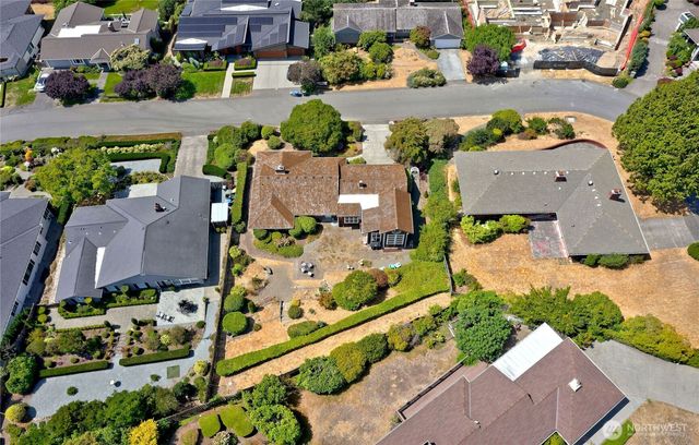 1012 Evergreen Drive, Bellevue, WA 98004