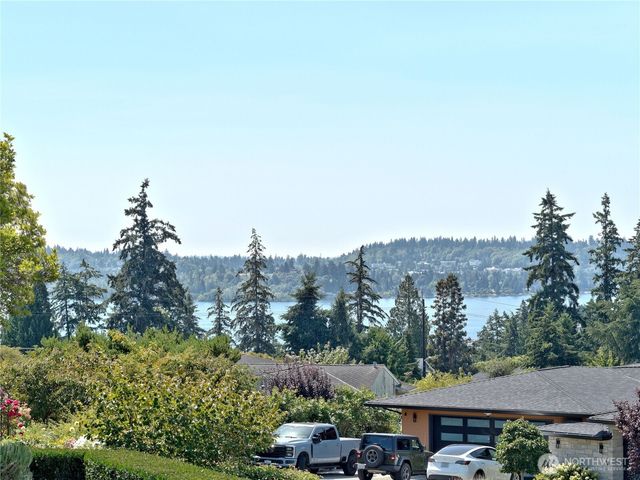 1012 Evergreen Drive, Bellevue, WA 98004