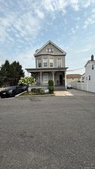 225 Edgewood Avenue, Yonkers, NY 10704
