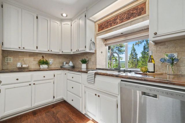 21120 Vista Amorosa Ct, Pine Grove, CA 95665
