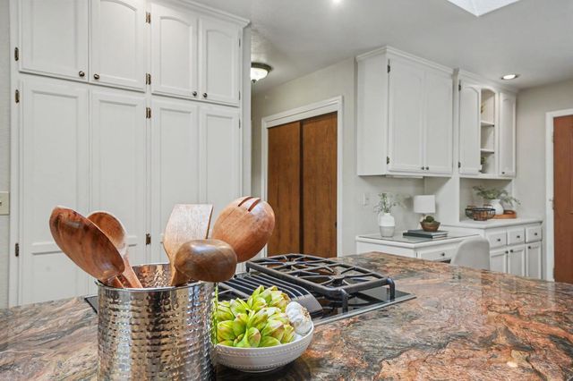21120 Vista Amorosa Ct, Pine Grove, CA 95665