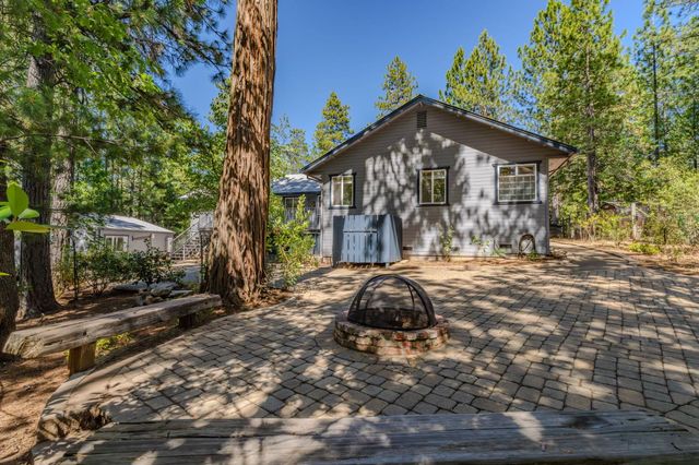 21120 Vista Amorosa Ct, Pine Grove, CA 95665