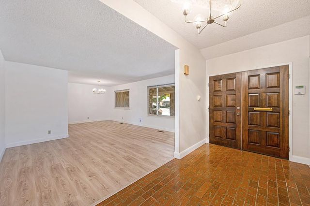975 Sand Bar Cir, Carmichael, CA 95608