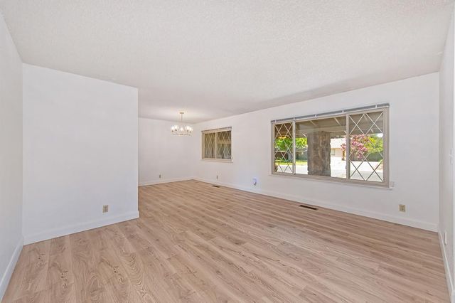 975 Sand Bar Cir, Carmichael, CA 95608