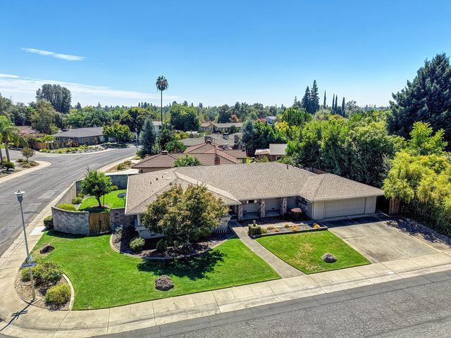 975 Sand Bar Cir, Carmichael, CA 95608