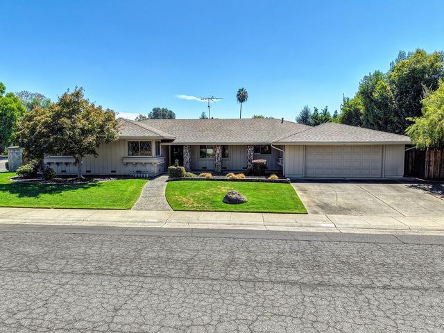 975 Sand Bar Cir, Carmichael, CA 95608