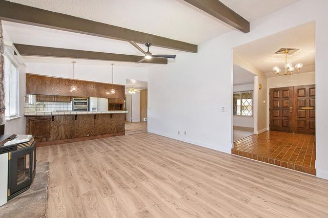 975 Sand Bar Cir, Carmichael, CA 95608