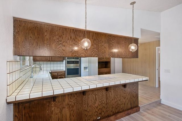 975 Sand Bar Cir, Carmichael, CA 95608