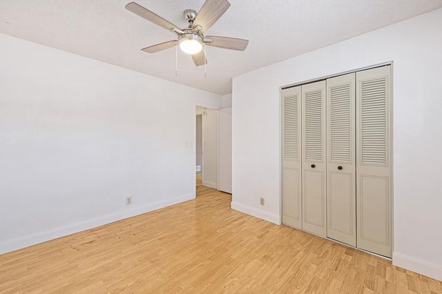 975 Sand Bar Cir, Carmichael, CA 95608